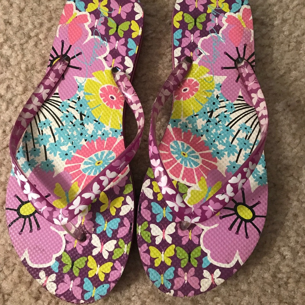 Vera Bradley flip flops
